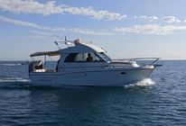 Antares serie 9 fly beneteau avec place de port st cyprien - Nautisme