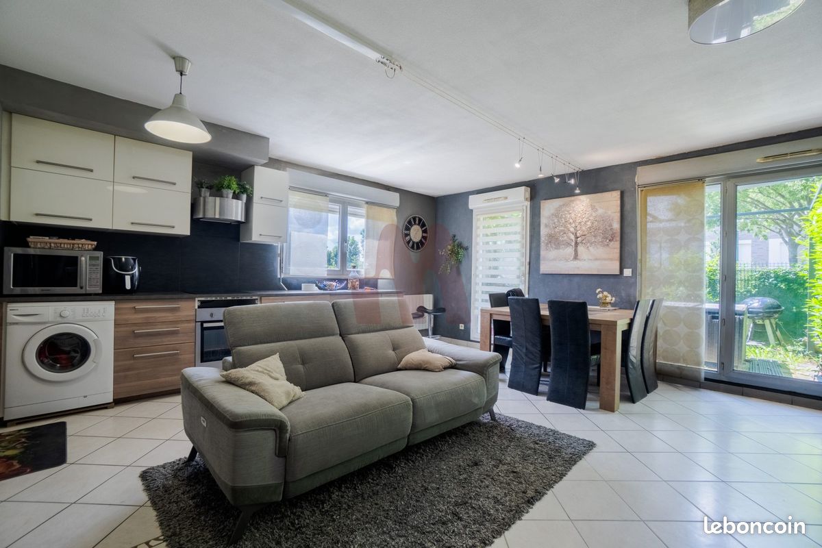 Appartement 3 pièces 66 m² · à Meyzieu · 66 m² · 215 000 €