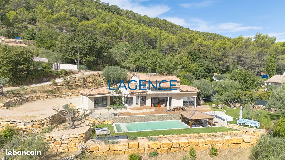 Maison 5 pièces 150 m² · à Solliès-Ville · 150 m² · 1 095 000 €