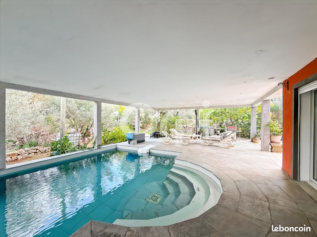 Maison 5 pièces 175 m² · à Solliès-Toucas · 175 m² · 785 000 €