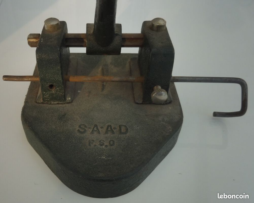 ANCIENNE PERFORATRICE VINTAGE de BUREAU (image 2)