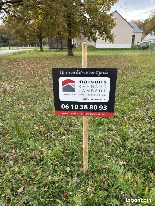 Terrain 300 m² Champigne · à Les Hauts-d'Anjou · 31 800 €