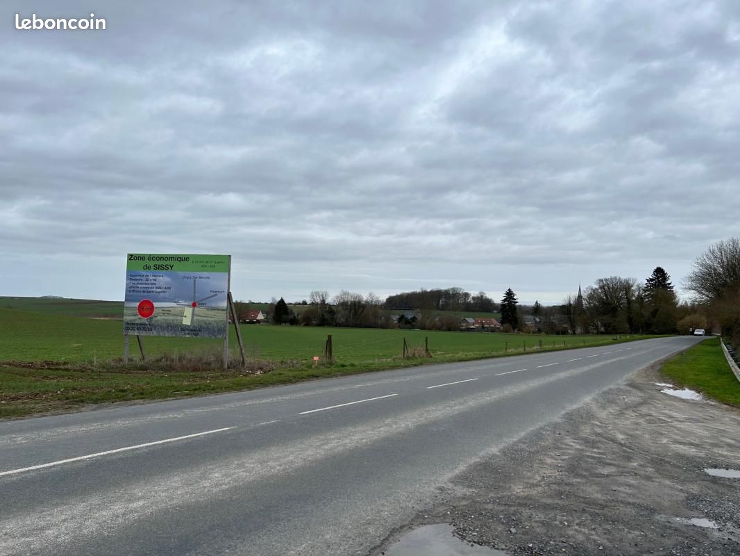 Terrain 10000 m² · à Sissy · 70 000 €