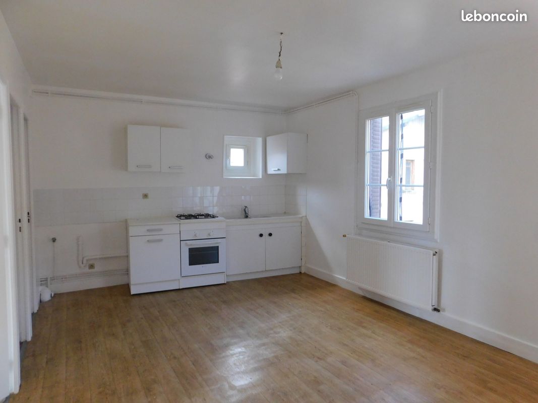 Appartement 1 pièce 28 m² · à Brioude · 28 m² · 293 €/mois