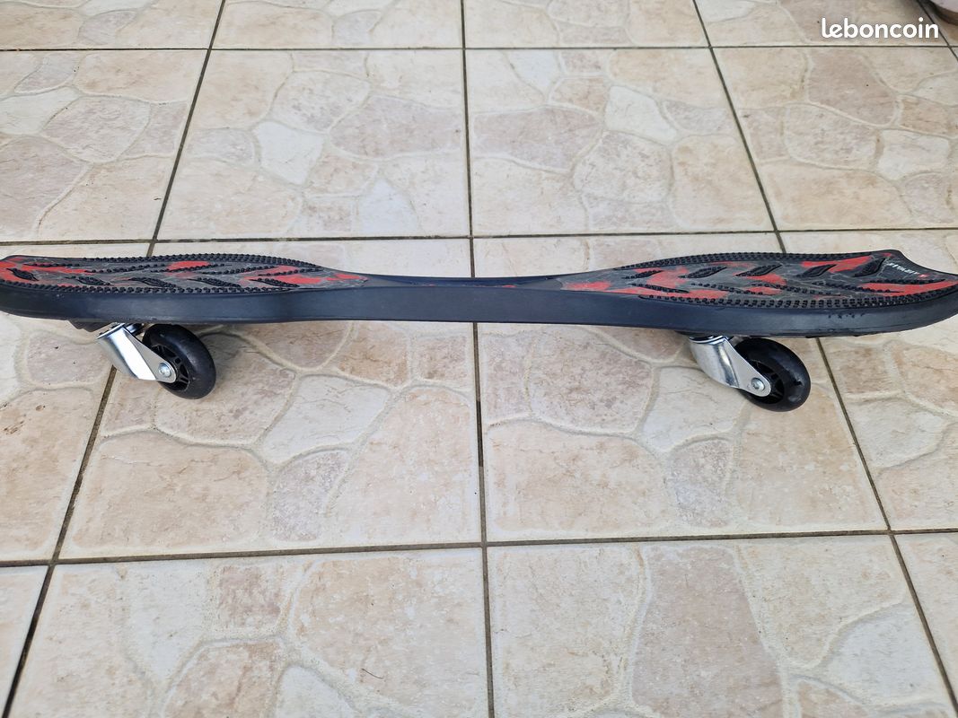 Waveboard : comment faire du skate à deux roues