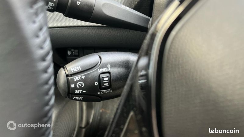 Peugeot 208 e-208 136ch Style (image 30)