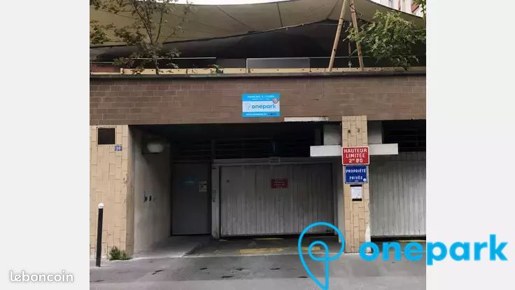 Parking 12 m² · à Paris · 12 m² · 103 €/mois