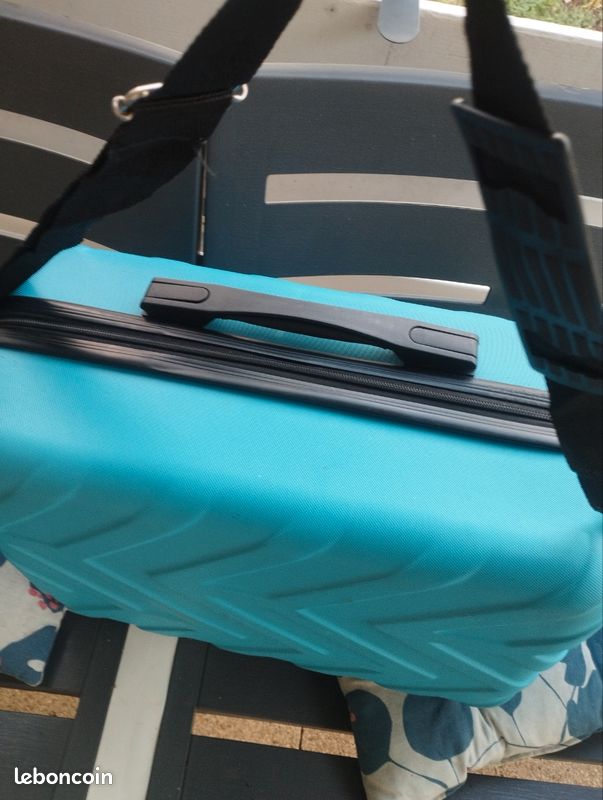 Vends valise bleue (image 10)
