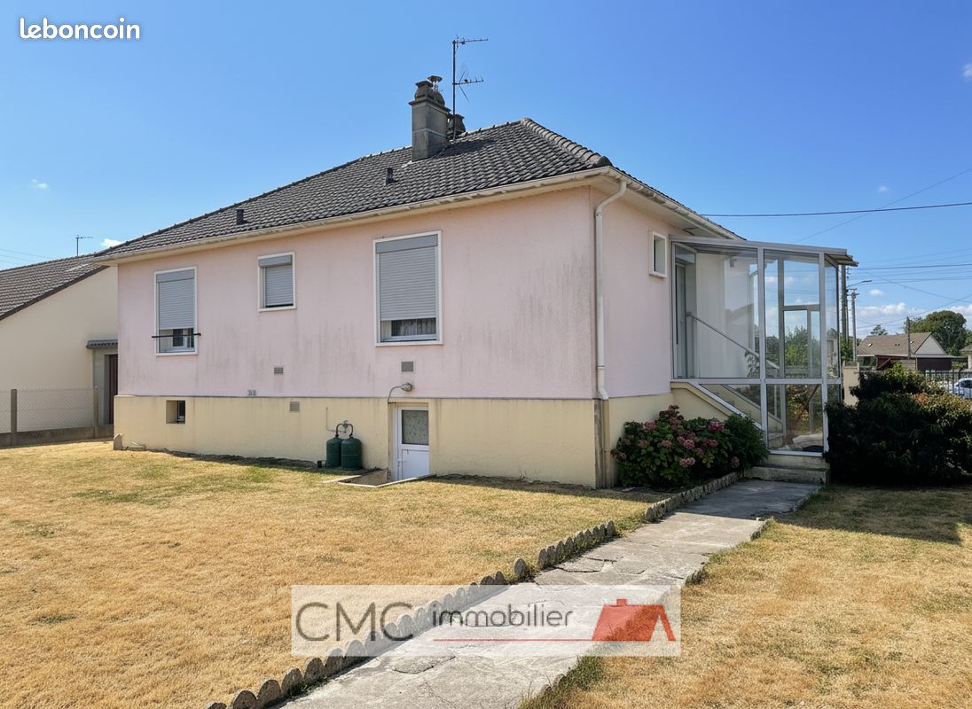 Maison 4 pièces 71 m² · à Bailleau-le-Pin · 71 m² · 120 000 €