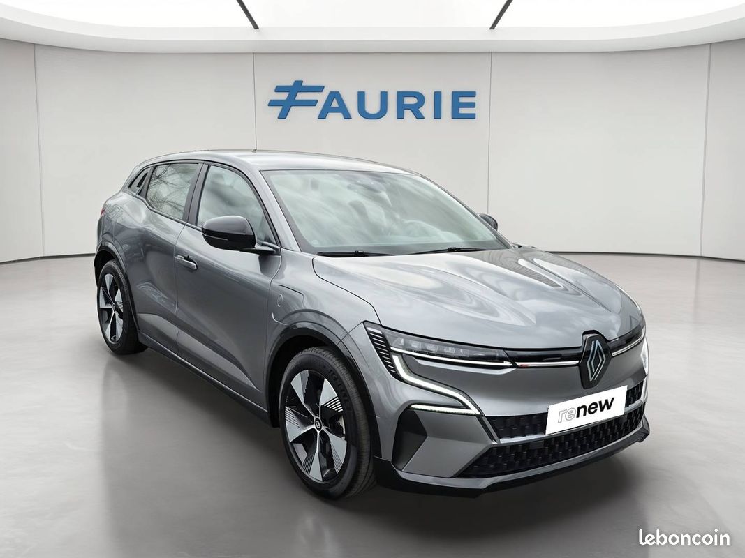 RENAULT Megane E-Tech EV40 130ch standard charge Equilibre (image 3)