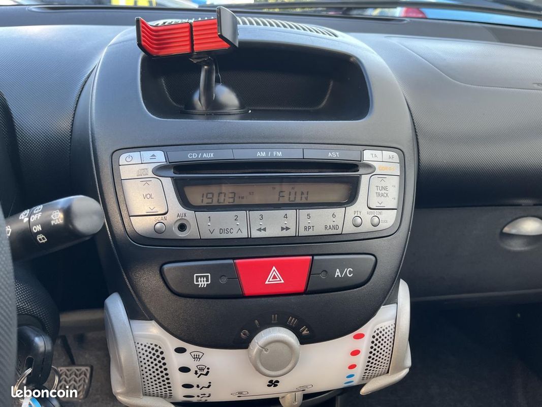 CITROEN C1 1.0i TENDANCE MOTEUR A CHAINE GARANTIE 12 MOIS (image 32)
