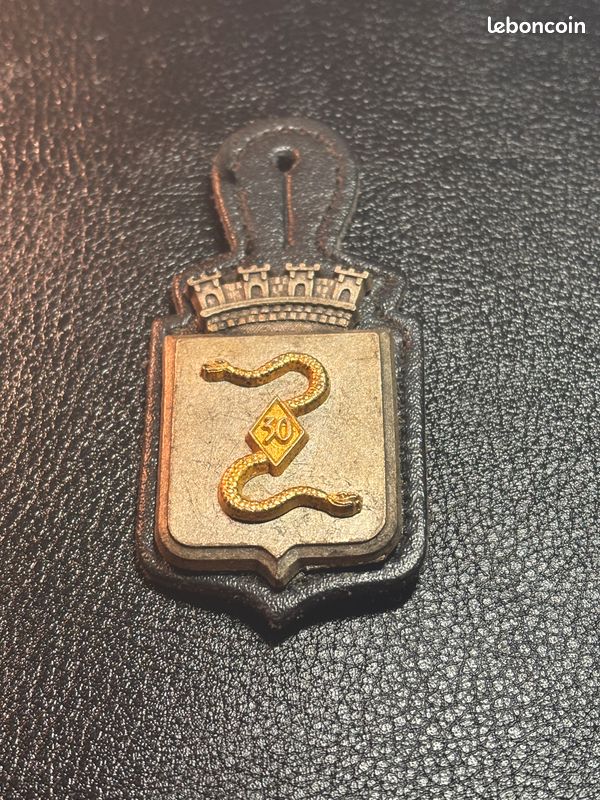 Ancienne PUCELLE militaire vintage (image 1)
