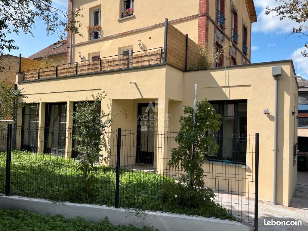 Appartement 4 pièces 91 m² · à Saint-Germain-en-Laye · 91 m² · 2 550 €/mois