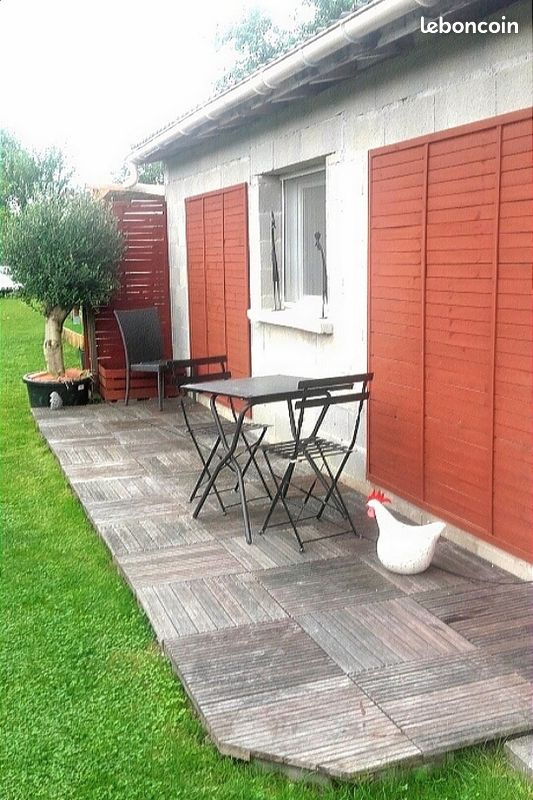 Studio meublé avec terrasse (image 3)