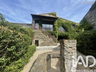 Maison 5 pièces 196 m²