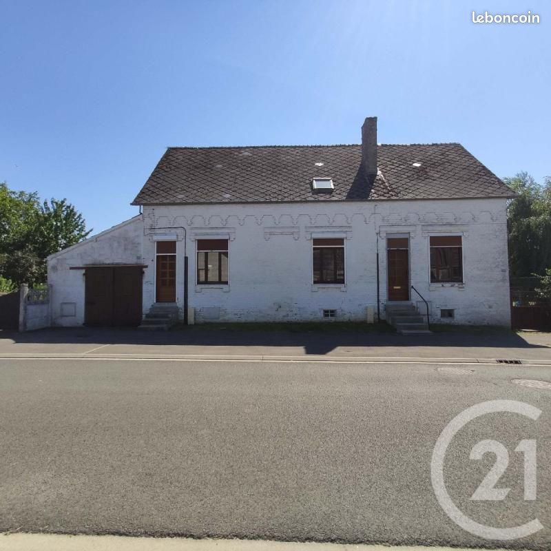 Maison 8 pièces 157 m² · à La Capelle · 157 m² · 79 900 €