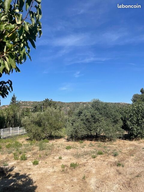Terrain 1049 m² · à Istres · 1 049 m² · 280 000 €