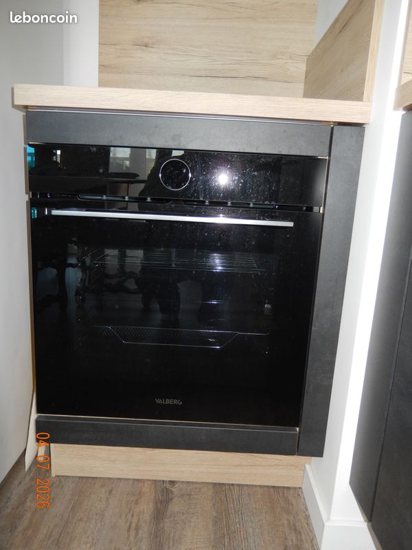 Vend FOUR chaleur tournante VALBERG 180E (image 1)