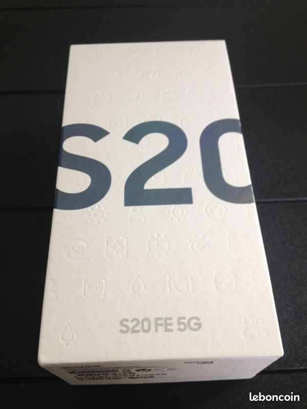 Samsung Galaxy S20 FE (image 4)