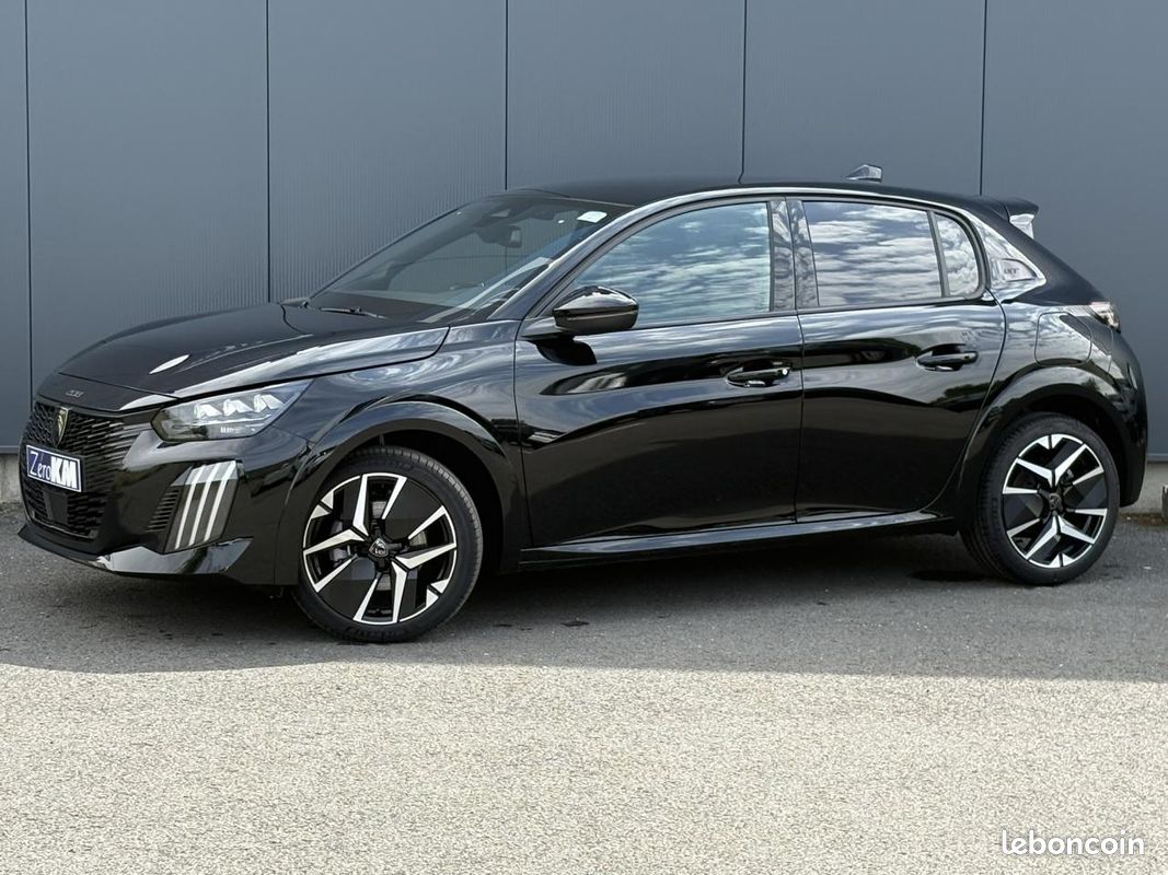 PEUGEOT 208 Hybrid 110 e-DSC6 GT avec Caméra, Clé mains libres et Apple Car Play (image 1)