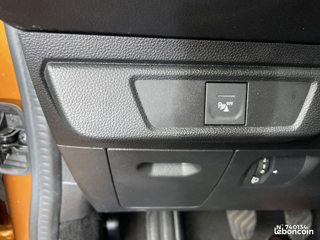 Dacia Sandero TCe 90 Stepway Confort (image 15)
