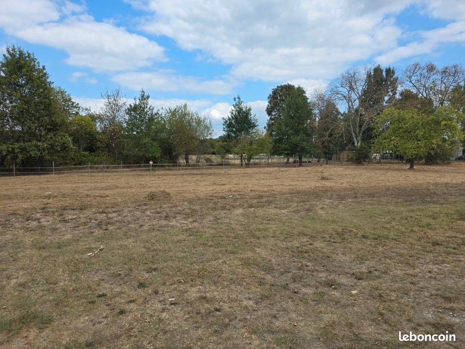 Terrain 700 m² La Force · 43 750 €