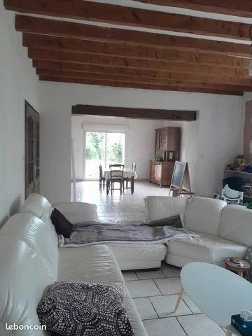 Maison 9 pièces 177 m² - Le Busseau 79240 (image principale 3)