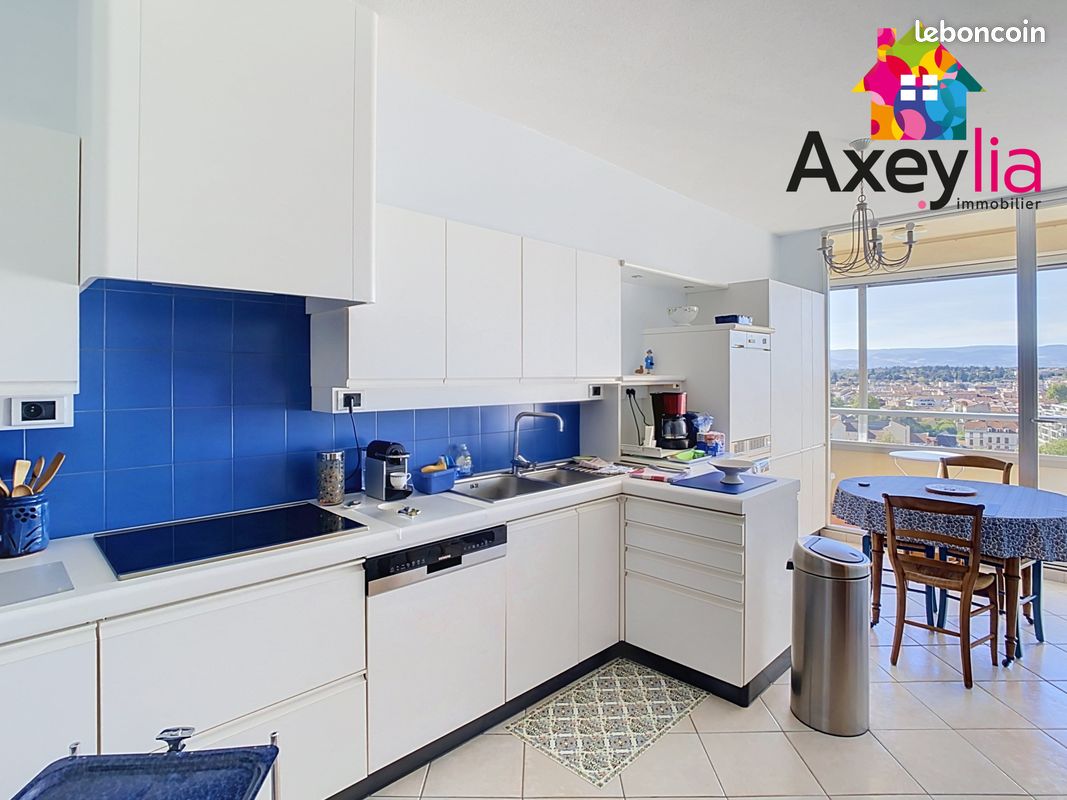 Appartement 5 pièces 160 m² · à Roanne · 160 m² · 250 000 €