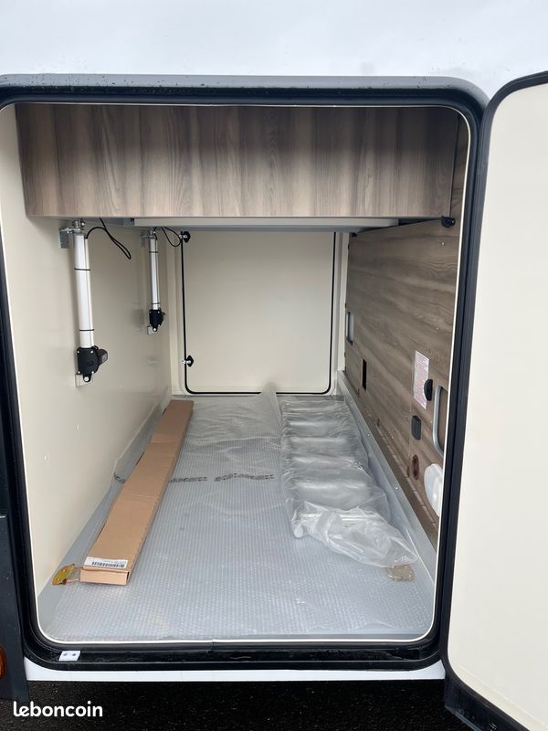 ROLLER TEAM Camping car profilé 267 tl Spring Edition lit central lit pavillon ci (image 4)