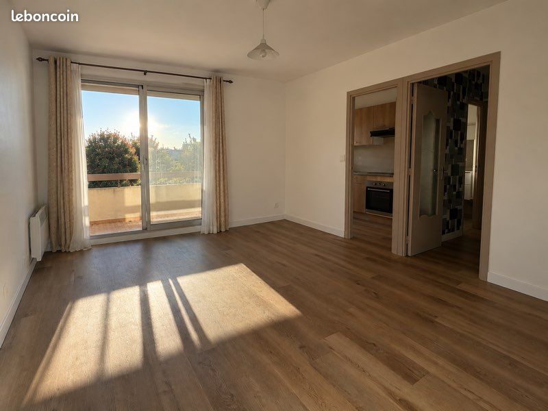 Appartement 1 pièce 30 m² · à Sanary-sur-Mer · 30 m² · 690 €/mois