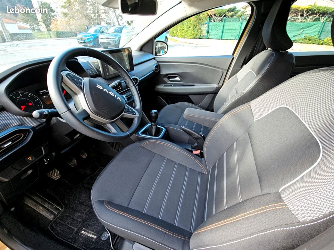 Dacia SANDERO STEPWAY EXPRESSION TCE 90 + Navigation (image 7)