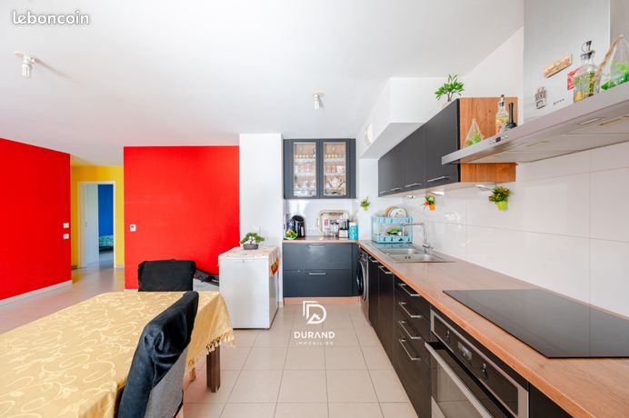 Appartement 4 pièces 77 m² — 2