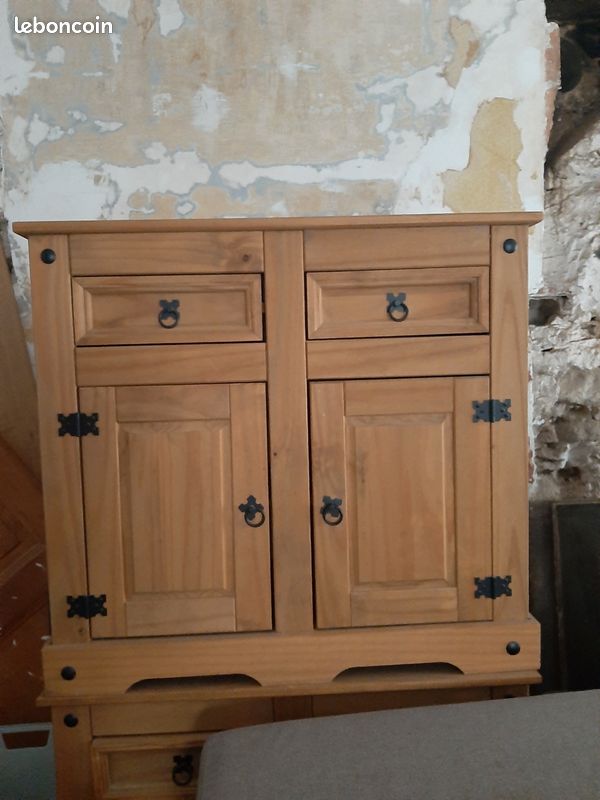 Buffet bas en pin massif style Corona, 2 portes 2 tiroirs (image 1)