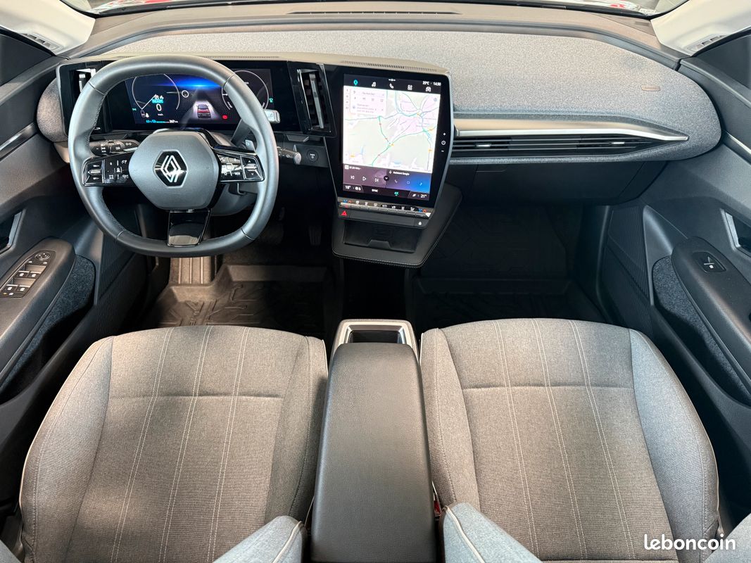 Renault Megane E-Tech 220ch Garantie 6 ans Suivi Renault Car Play Feux LED Caméra de recul Virtual cockpit 18P 335/mois (image 4)