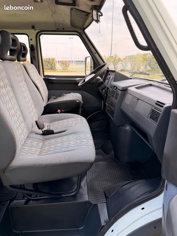 Iveco benne 35c10 155000 km d'origine (image 3)