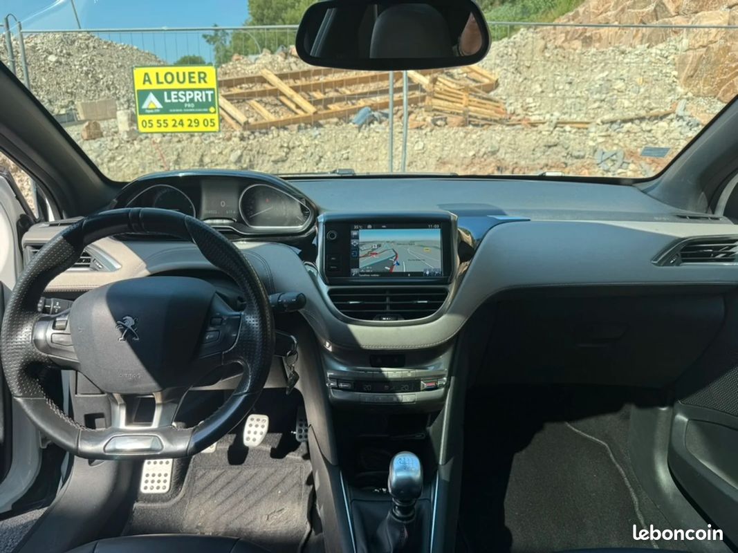 Peugeot 208 1.6 THP 156 CH XY / Distribution faite (image 11)