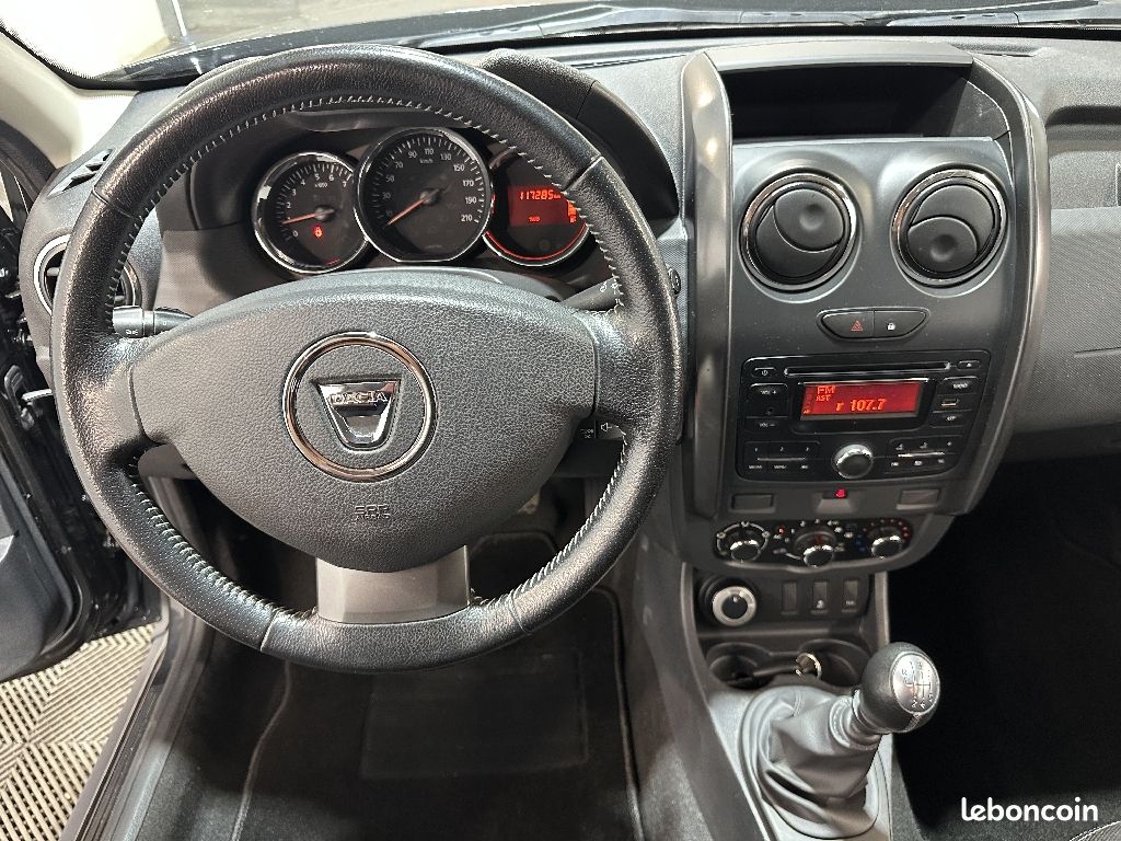 Dacia Duster 1.5 dCi 110 4x4 Lauréate +ATTELAGE (image 9)