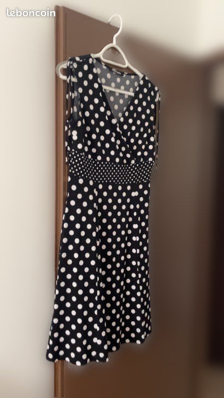Robe noire à pois blancs Betty Barclay (image 1)