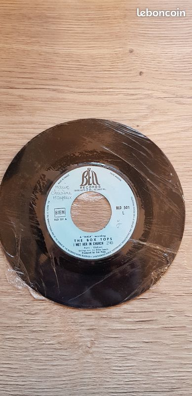 45T vinyle THE BOX TOPS - I met à church (image 1)
