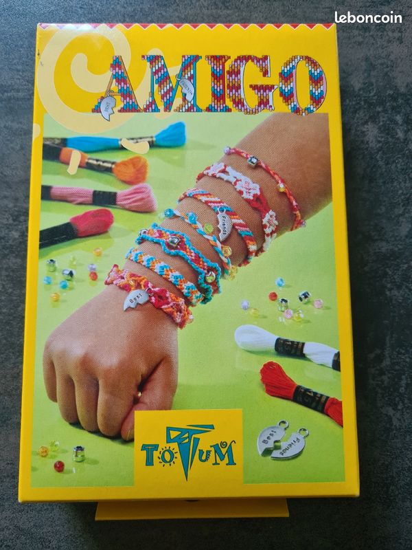 Bracelets (image 1)