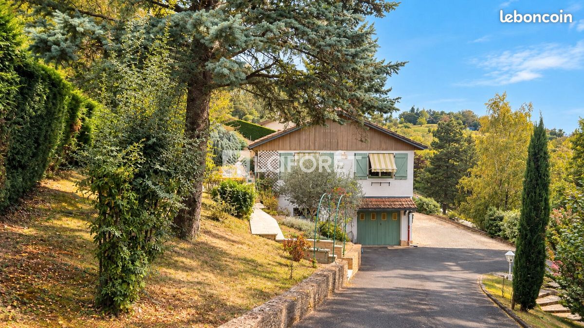 Maison 5 pièces 115 m² · à Saint-Pierre-la-Palud · 115 m² · 468 000 €