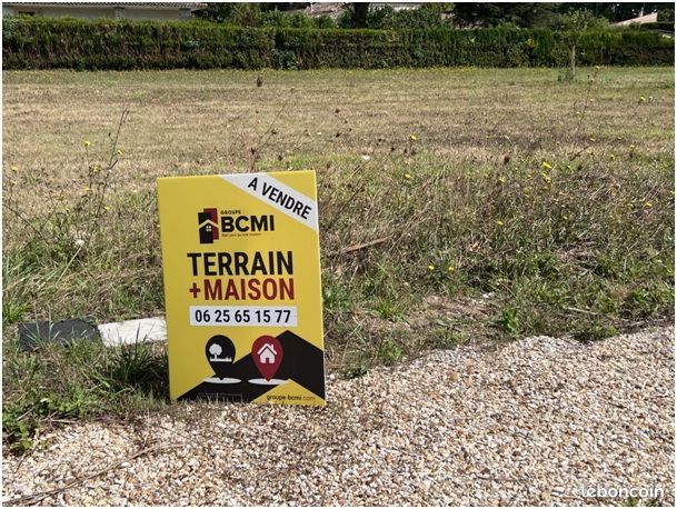 Terrain 1 019 m² Champniers · 45 000 €