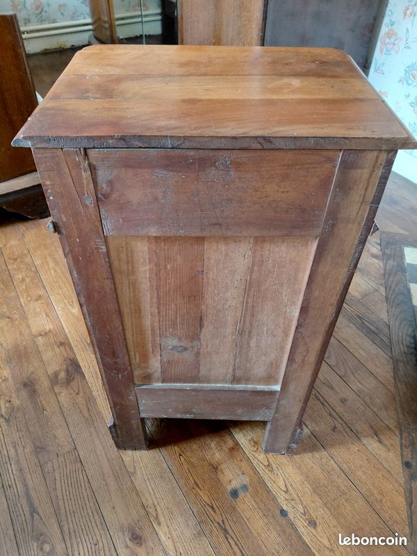 Table de chevet ancien (image 4)