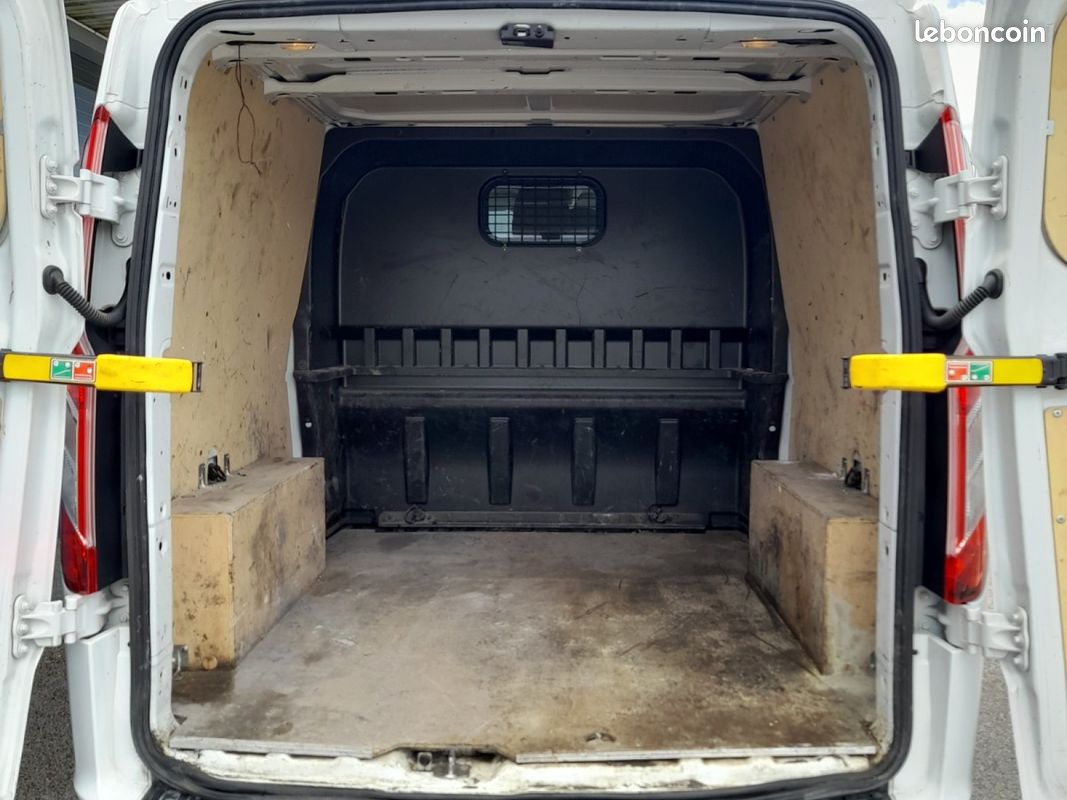 Ford transit custom cabine approfondie 6 places l2h1 130cv trend business prix 18000 euros ht (image 10)