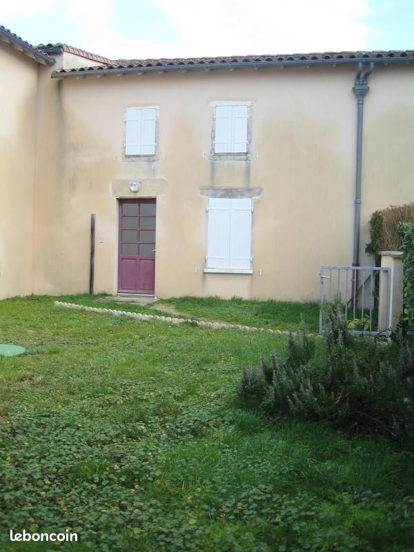 Maison 3 pièces 93 m² - Aubigné 79110 (image principale 0)