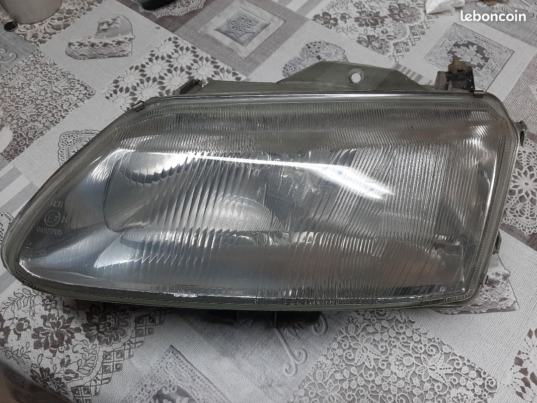 Phare avant gauche Renault Laguna 1 phase 1 ou Espace 2 phase 1 1994 1995 1996 1997 1998 conducteur (image 1)