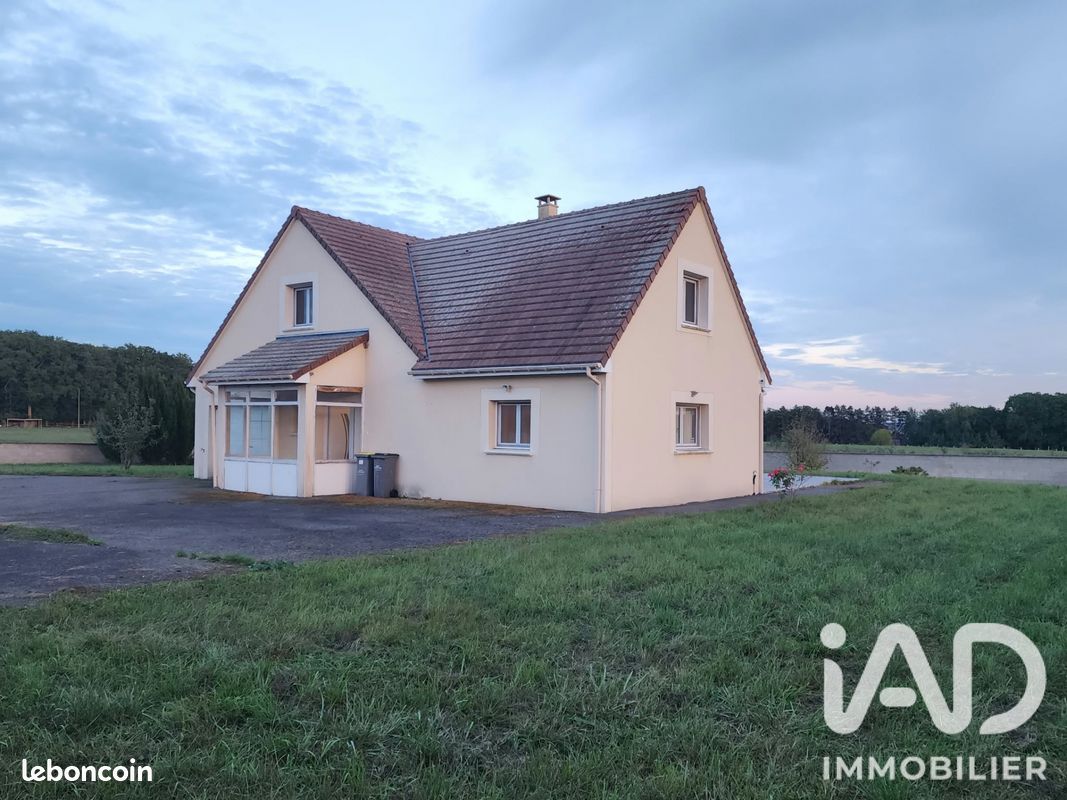 Maison 9 pièces 235 m² · à Houlbec-Cocherel · 235 m² · 499 000 €
