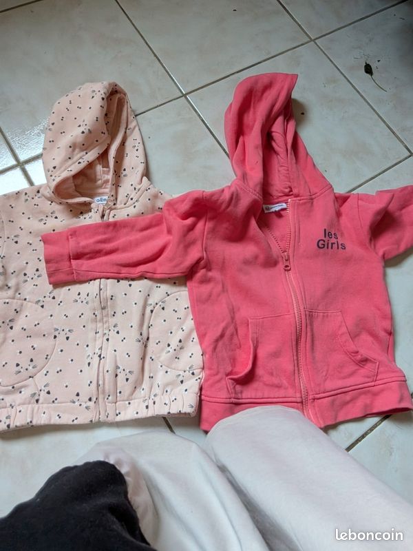 Gros lot vêtements fille 2 ans (image 7)