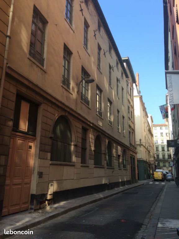 Parking 10 m² · à Lyon · 10 m² · 210 €/mois
