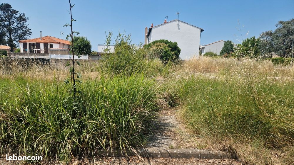 Terrain 300 m² Les Sables D Olonne (image 1)